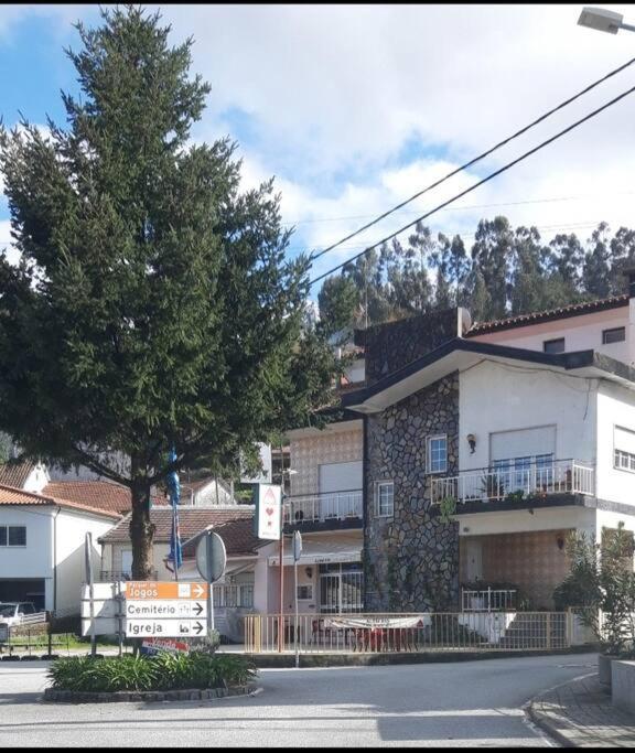 فيلا Casinha Estrela Da Encosta - Geres فييرا دو مينهو المظهر الخارجي الصورة